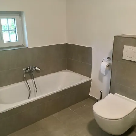 Deichhof Von 1843 In Tossens Direkt An Der Nordsee Fuer 12 Personen Holiday home *